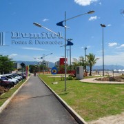 Poste Reto com Braço Decorativo Grenoble